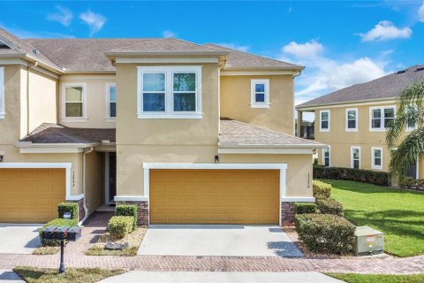Townhouse in Clermont, Florida 3 bedrooms, 180.6 sq.m. № 1847287 - photo 1