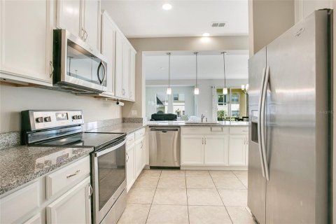 Townhouse in Clermont, Florida 3 bedrooms, 180.6 sq.m. № 1847287 - photo 12