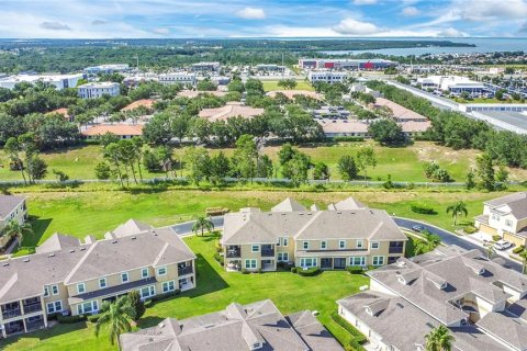 Townhouse in Clermont, Florida 3 bedrooms, 180.6 sq.m. № 1847287 - photo 3