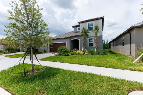 House in Land O' Lakes, Florida 3 bedrooms, 219.81 sq.m. № 1817202 - photo 3