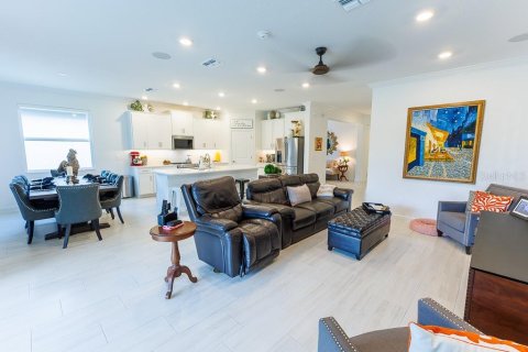 House in Land O' Lakes, Florida 3 bedrooms, 219.81 sq.m. № 1817202 - photo 23