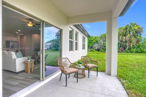Купить виллу или дом в Норт-Порт, Флорида 4 спальни, 168.15м2, № 1942452 - фото 21