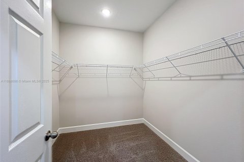 Купить виллу или дом в Норт-Порт, Флорида 4 спальни, 168.15м2, № 1942452 - фото 17