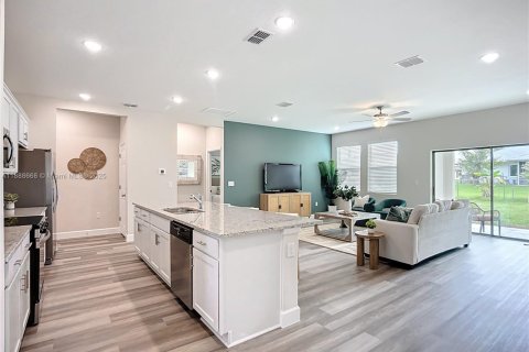 Купить виллу или дом в Норт-Порт, Флорида 4 спальни, 168.15м2, № 1942452 - фото 4