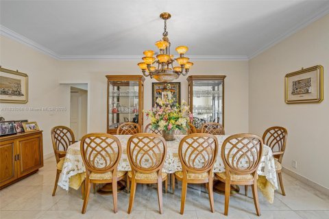 Casa en venta en Pinecrest, Florida, 7 dormitorios, 475.1 m2 № 1818474 - foto 9