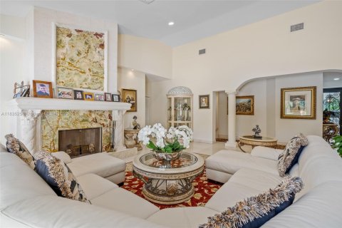 Casa en venta en Pinecrest, Florida, 7 dormitorios, 475.1 m2 № 1818474 - foto 7