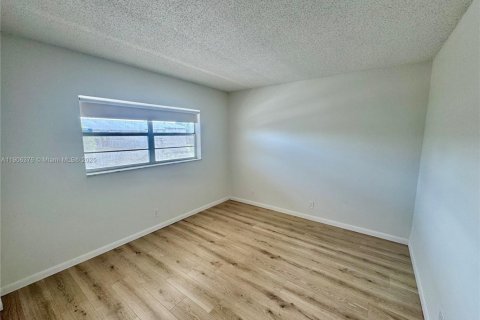 Copropriété à vendre à Margate, Floride: 2 chambres, 91.97 m2 № 1963183 - photo 4
