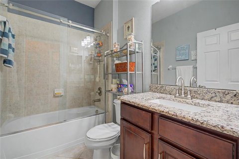 House in San Antonio, Florida 3 bedrooms, 183.3 sq.m. № 2312980 - photo 29
