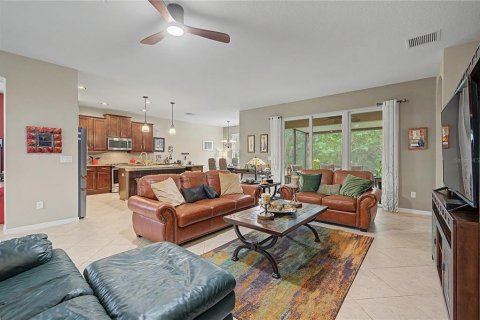 House in San Antonio, Florida 3 bedrooms, 183.3 sq.m. № 2312980 - photo 25