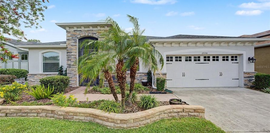 House in San Antonio, Florida 3 bedrooms, 183.3 sq.m. № 2312980