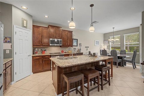 House in San Antonio, Florida 3 bedrooms, 183.3 sq.m. № 2312980 - photo 13