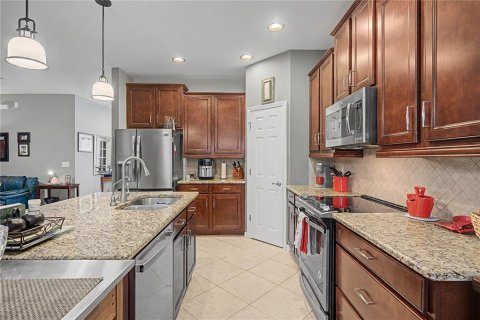 House in San Antonio, Florida 3 bedrooms, 183.3 sq.m. № 2312980 - photo 24