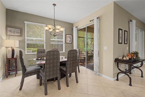 House in San Antonio, Florida 3 bedrooms, 183.3 sq.m. № 2312980 - photo 14