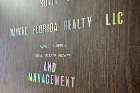 Immobilier commercial à louer à Jacksonville, Floride № 1803666 - photo 2