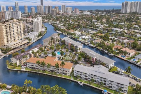 Copropriété à vendre à Hallandale Beach, Floride: 2 chambres, 97.55 m2 № 2090469 - photo 17
