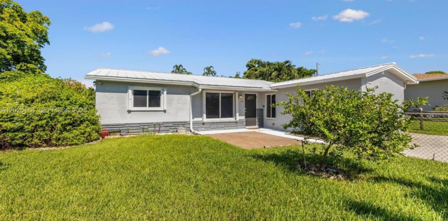 Villa ou maison à Pompano Beach, Floride 4 chambres, 149.94 m2 № 2145738