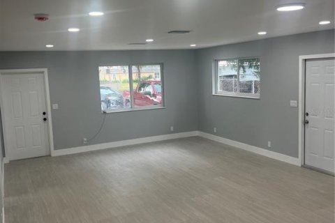House in Deerfield Beach, Florida 3 bedrooms, 105.91 sq.m. № 2207970 - photo 13