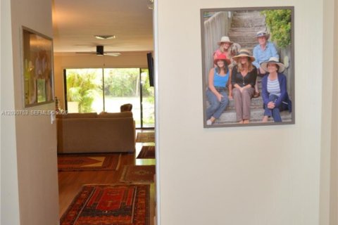Townhouse in Doral, Florida 2 bedrooms, 157.93 sq.m. № 2258004 - photo 27