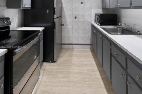 Apartamento en alquiler en Pembroke Pines, Florida, 1 dormitorio, 63.64 m2 № 2084905 - foto 6