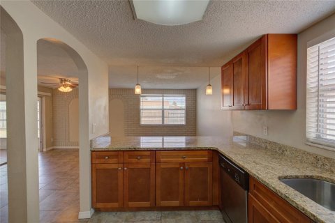 House in Holiday, Florida 3 bedrooms, 154.68 sq.m. № 1659285 - photo 7