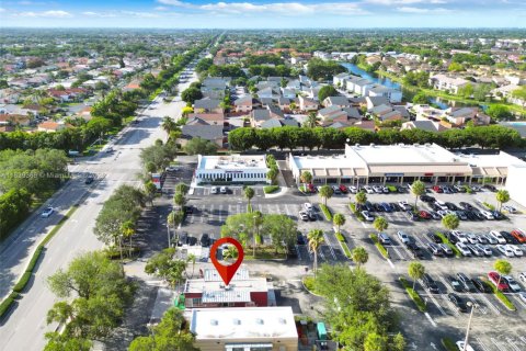 Commercial property in Miami, Florida № 2079420 - photo 21