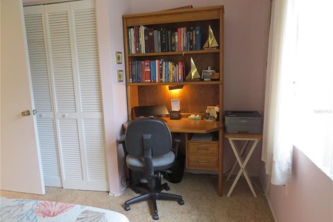 Condo in Weeki Wachee, Florida, 2 bedrooms  № 1569879 - photo 28