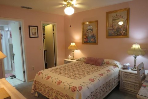 Condo in Weeki Wachee, Florida, 2 bedrooms  № 1569879 - photo 18
