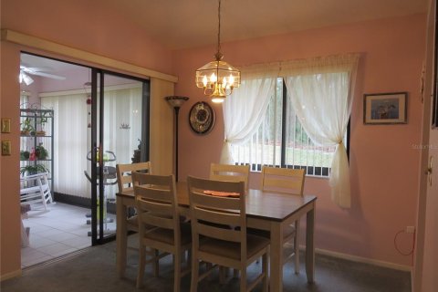 Condo in Weeki Wachee, Florida, 2 bedrooms  № 1569879 - photo 11