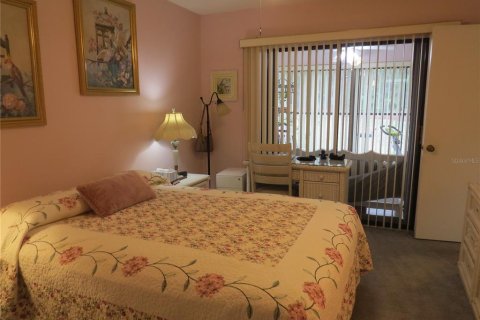 Condo in Weeki Wachee, Florida, 2 bedrooms  № 1569879 - photo 20