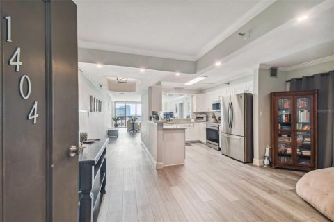 Condo in Tampa, Florida, 2 bedrooms  № 1424560 - photo 6