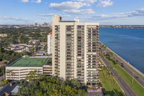 Condo in Tampa, Florida, 2 bedrooms  № 1424560 - photo 3