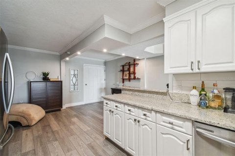 Condo in Tampa, Florida, 2 bedrooms  № 1424560 - photo 18
