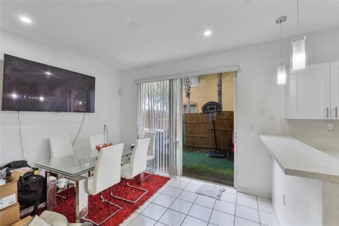 Condo in Homestead, Florida, 3 bedrooms № 2260373 - photo 5