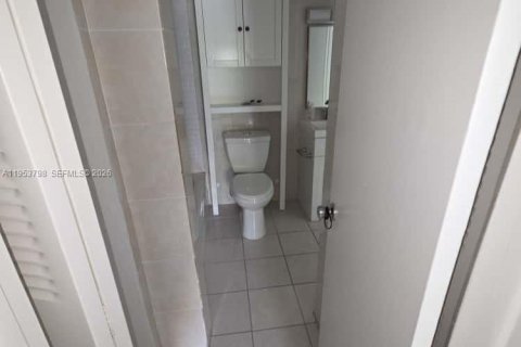 Condominio en venta en Miami, Florida, 2 dormitorios, 73.67 m2 № 2008196 - foto 10