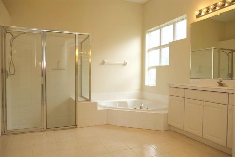 House in Orlando, Florida 3 bedrooms, 247.49 sq.m. № 1834738 - photo 12