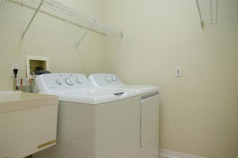 House in Orlando, Florida 3 bedrooms, 247.49 sq.m. № 1834738 - photo 16