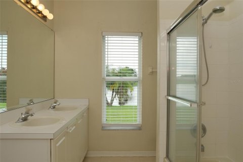 House in Orlando, Florida 3 bedrooms, 247.49 sq.m. № 1834738 - photo 14