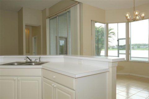 House in Orlando, Florida 3 bedrooms, 247.49 sq.m. № 1834738 - photo 6