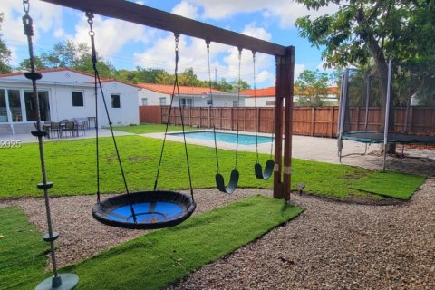 Купить виллу или дом в Майами, Флорида 3 спальни, 145.3м2, № 1989893 - фото 9