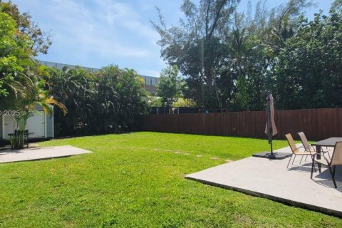 Купить виллу или дом в Майами, Флорида 3 спальни, 145.3м2, № 1989893 - фото 15