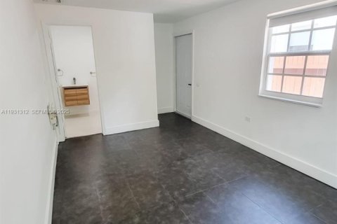 Купить виллу или дом в Майами, Флорида 3 спальни, 145.3м2, № 1989893 - фото 17