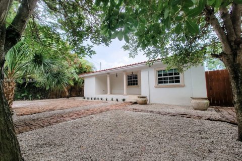 Купить виллу или дом в Майами, Флорида 3 спальни, 145.3м2, № 1989893 - фото 24