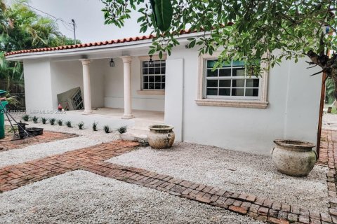Купить виллу или дом в Майами, Флорида 3 спальни, 145.3м2, № 1989893 - фото 23