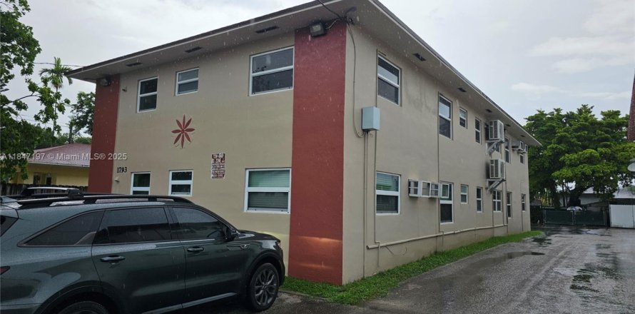 Villa ou maison à Miami, Floride 1 chambre, 60.39 m2 № 1845697