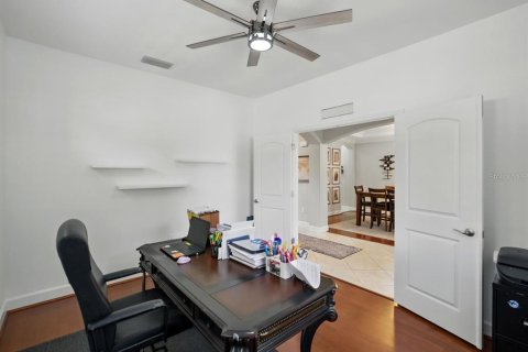 House in Tampa, Florida 4 bedrooms, 305.74 sq.m. № 1673409 - photo 13