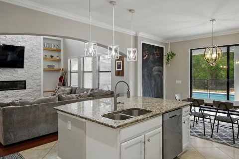 House in Tampa, Florida 4 bedrooms, 305.74 sq.m. № 1673409 - photo 23