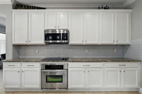 House in Tampa, Florida 4 bedrooms, 305.74 sq.m. № 1673409 - photo 27
