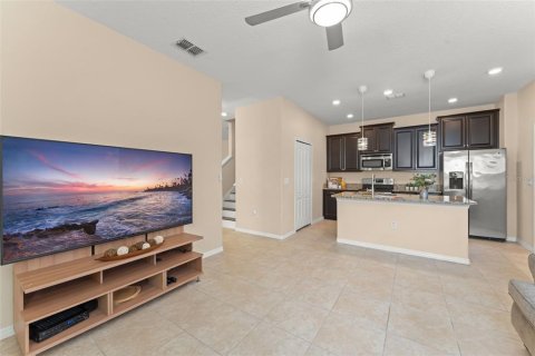 Townhouse in Winter Garden, Florida 3 bedrooms, 162.39 sq.m. № 1800614 - photo 15
