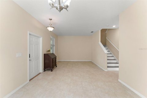 Townhouse in Winter Garden, Florida 3 bedrooms, 162.39 sq.m. № 1800614 - photo 10