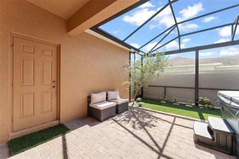 Townhouse in Winter Garden, Florida 3 bedrooms, 162.39 sq.m. № 1800614 - photo 23
